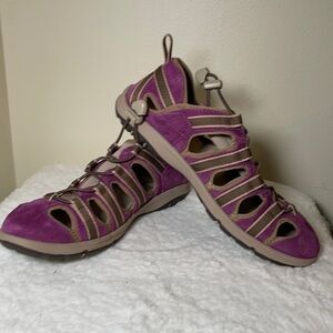 DULUTH Trading Co. Hiking Sandals Size 8